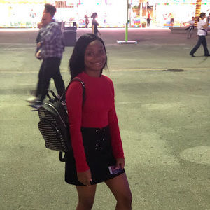 Meet your Posher, Monica